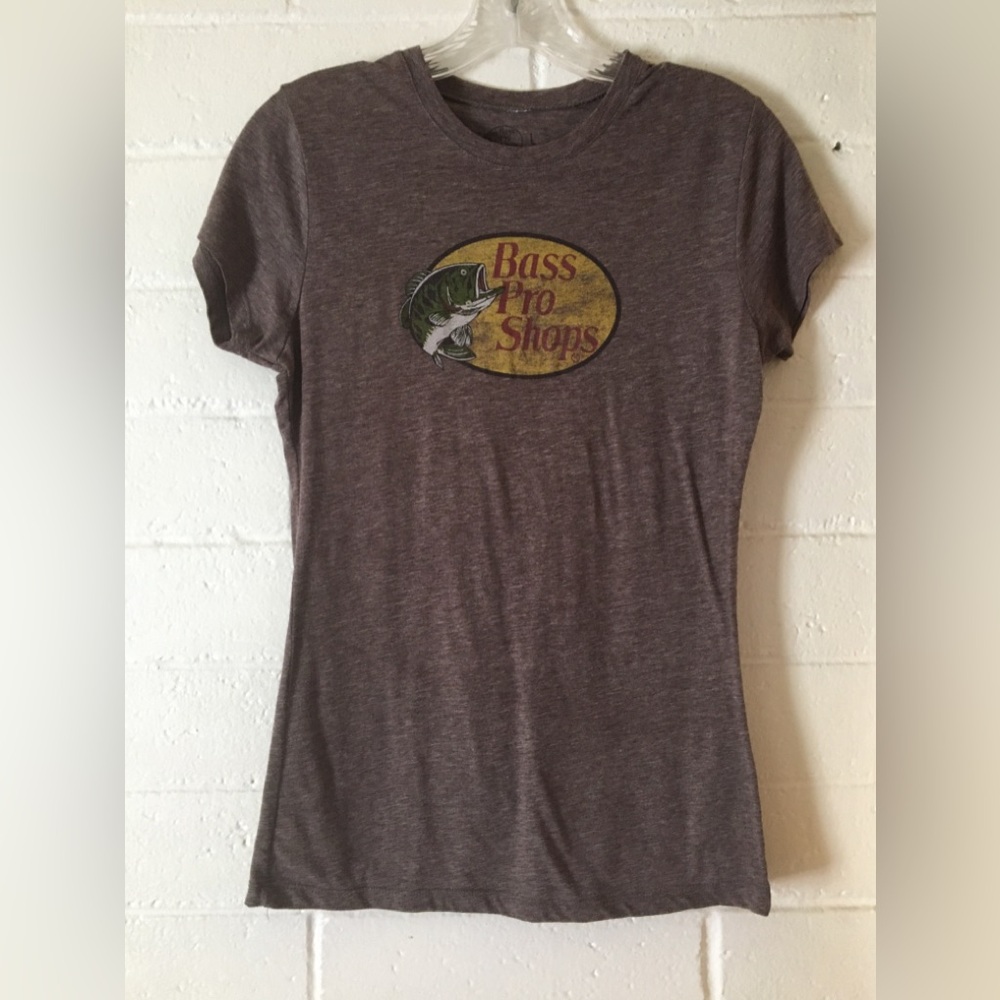 Bass Pro Shops Women's Gray Graphic Tee
